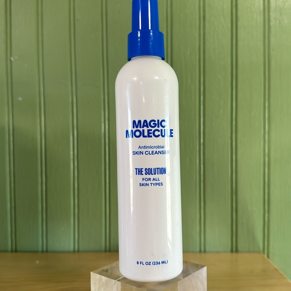 Magic molecule spray